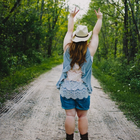 Plus size peek-a-boo lace back top - Picture 2 of 3